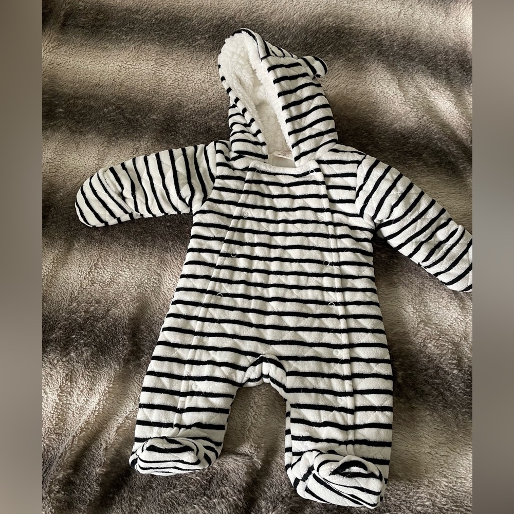 NWT First Wish 0-3M Winter Jumper